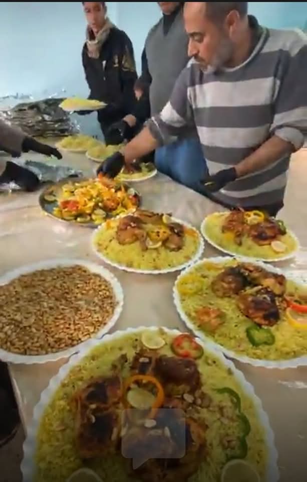 مبادرة سبيل العين البيضاء توزع 7 آلاف وجبة إفطار  منذ بداية رمضان