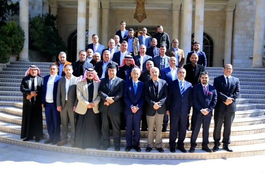 بالصور...العيسوي يلتقي وفدا من أبناء عشيرة الهوادي