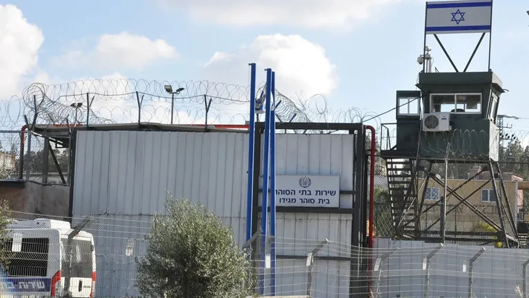 هيئة الأسرى: أوضاع صعبة يعيشها المعتقلون في سجن مجدو