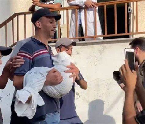 استشهاد طفل برصاص مسيرة للاحتلال الإسرائيلي شمالي غزة