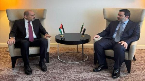 وزير الخارجية يؤكد لنظيره السوري موقف الأردن الثابت في دعم إعادة بناء سوريا