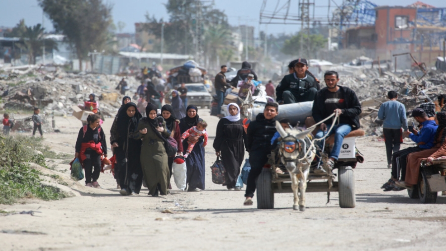 جيش الاحتلال الإسرائيلي ينفذ عملية برية وسط وجنوب قطاع غزة