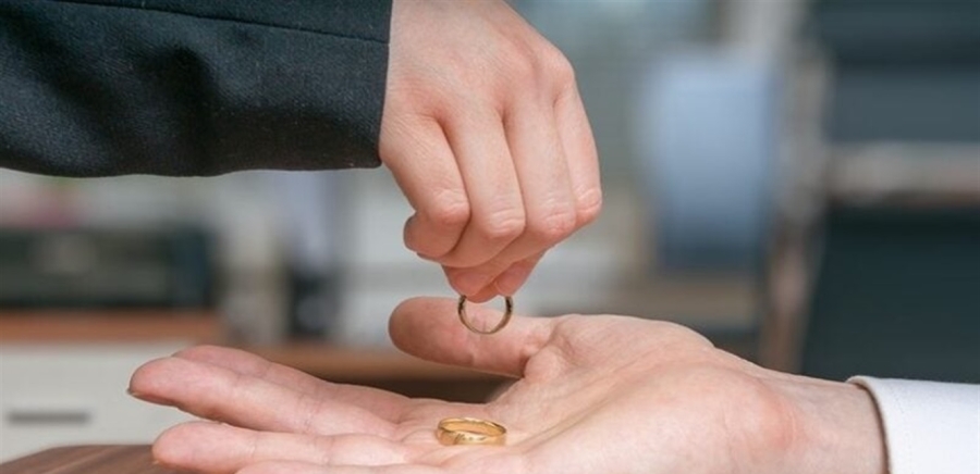 بعد انفصالها رسميًا.. فنانة معروفة تُعلن عن مواصفات فتى أحلامها