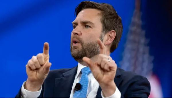 دي فانس: تحرير الذكاء الاصطناعي من التنظيم يمنحه مزيدا من الابتكار