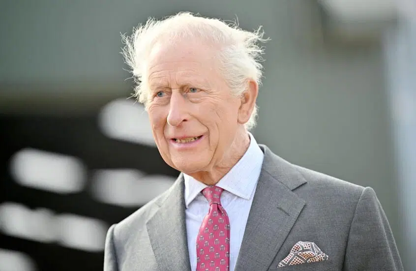 أول بيان لتشارلز الثالث منذ دخوله المستشفى: أشعر بالصدمة والحزن العميق