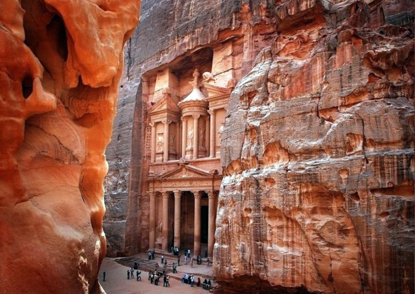 خلال أول يومين من عيد الفطر ... 7777 زائر للبترا