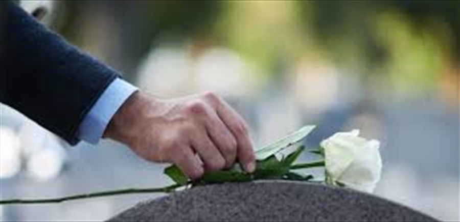 بعد أن فقدت والدتها بأيام .. وفاة زوجة ممثل مصري شهير