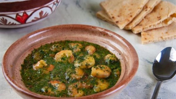 بلمسة بحرية مميزة .. طريقة عمل الملوخية بالجمبري