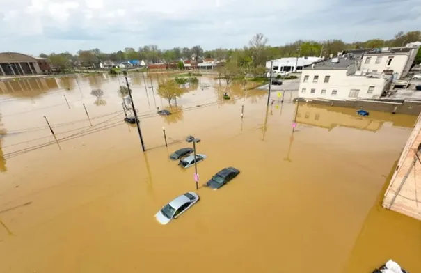 موجة جديدة من الأعاصير والفيضانات تقتل 16 شخصًا في أميركا