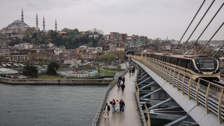 حزب الشعب الجمهوري التركي المعارض يعقد مؤتمرا استثنائيا