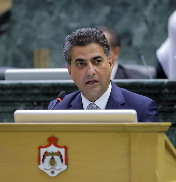 الخصاونة: الهتافات المسيئة للجيش الأردني.. انزلاق خطير وخطيئة وطنية