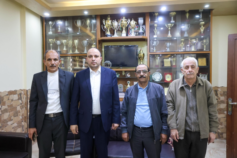 وزير الشباب يزور ناديي شباب واتحاد الطالبية