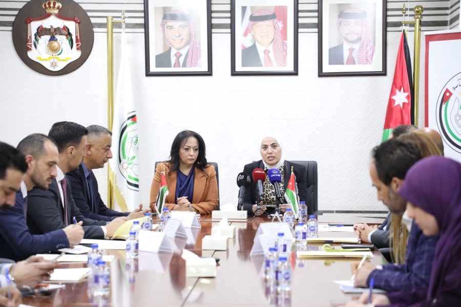 بني مصطفى تبحث مع نظيرتها الفلسطينية مجالات الدعم الإغاثي للضفة الغربية وغزة