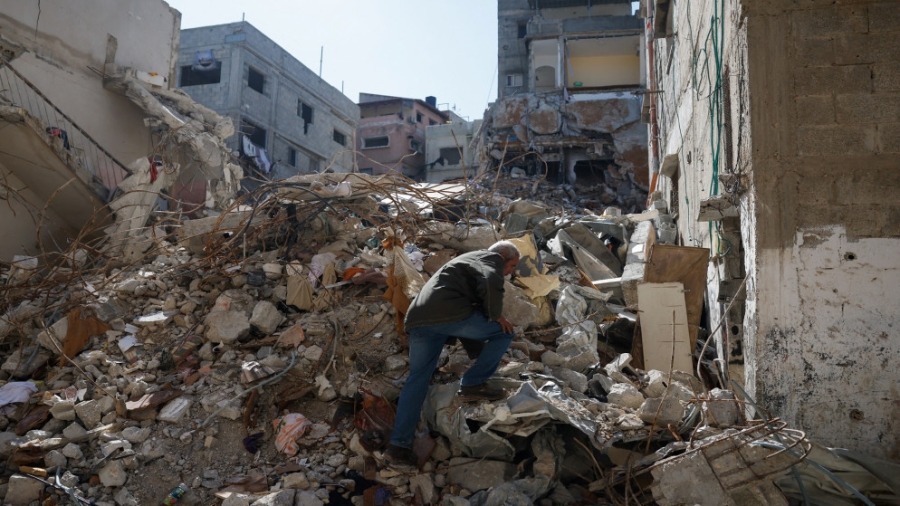 الاحتلال الإسرائيلي ينسف منزلا في مخيم نور شمس شرق طولكرم