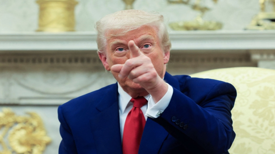 ترامب يطلب من الكونغرس أن يجعل التوقيت الصيفي دائما