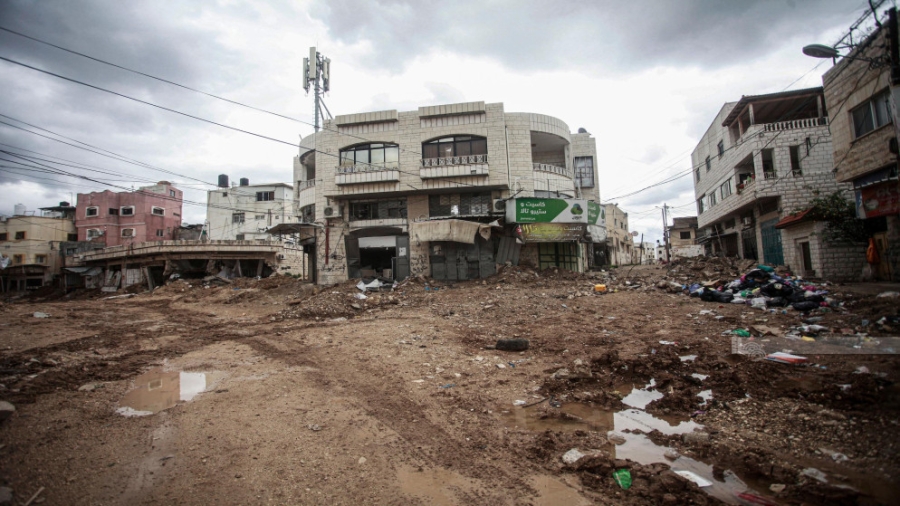 الاحتلال يواصل عدوانه على طولكرم ومخيميها لليوم الـ77 على التوالي