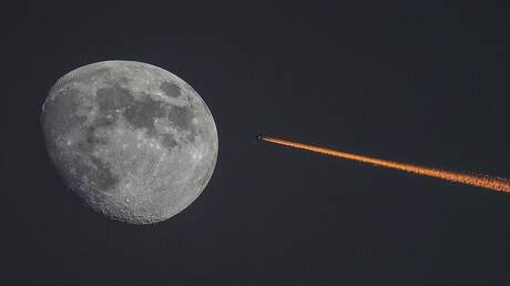 موعد بدء الرحلات المأهولة إلى القمر