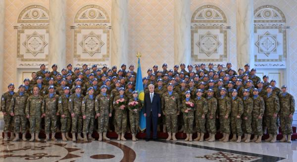 الرئيس الكازاخي يشيد بعودة قوات حفظ السلام من مهمة في الجولان