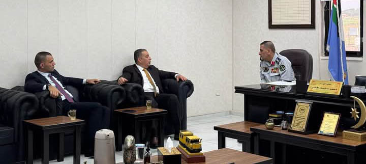 بحث إجراءات السلامة في مكب النفايات بمنطقة الحمرة