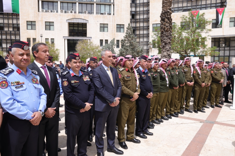 رفع العَلم في محافظات المملكة احتفالا باليوم الوطني للعلم الأردني