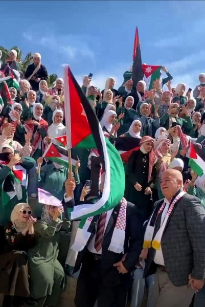 بلدية الوسطية تحتفل باليوم الوطني للعلم الأردني