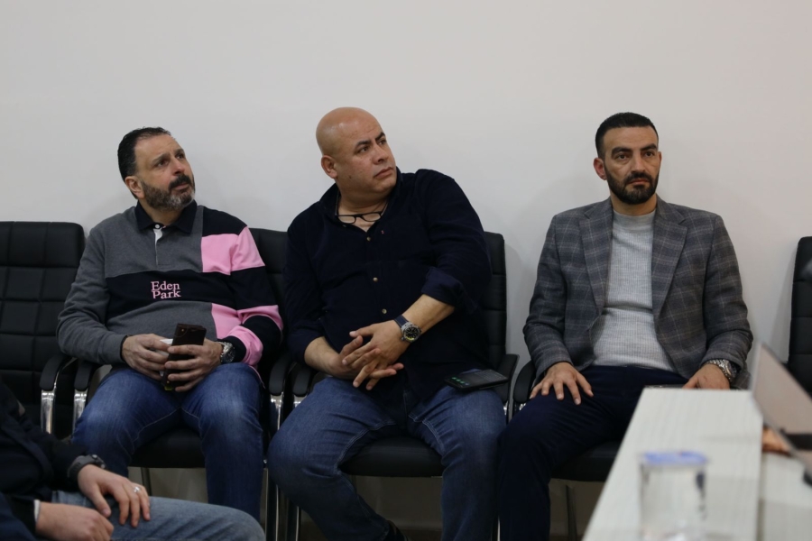 العمل تنظم لقاء تعريفيا بالبرنامج الوطني للتشغيل في نقابة تجار الألبسة