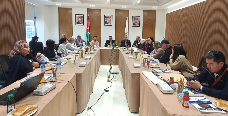 وفد اقتصادي قيرغيزستاني يزور غرفة صناعة إربد