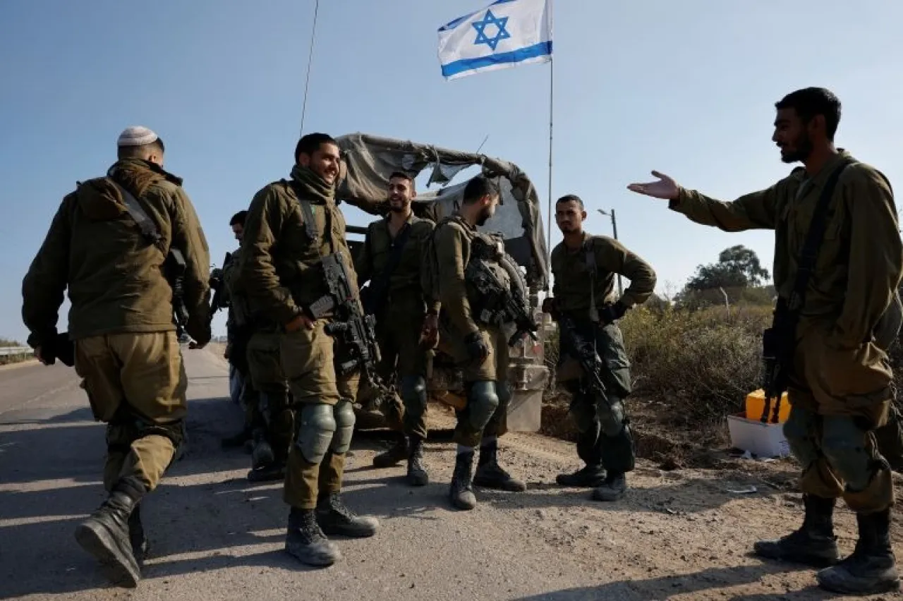 مئات الطيارين الإسرائيليين ينضمون للمحتجين ضد حرب غزة