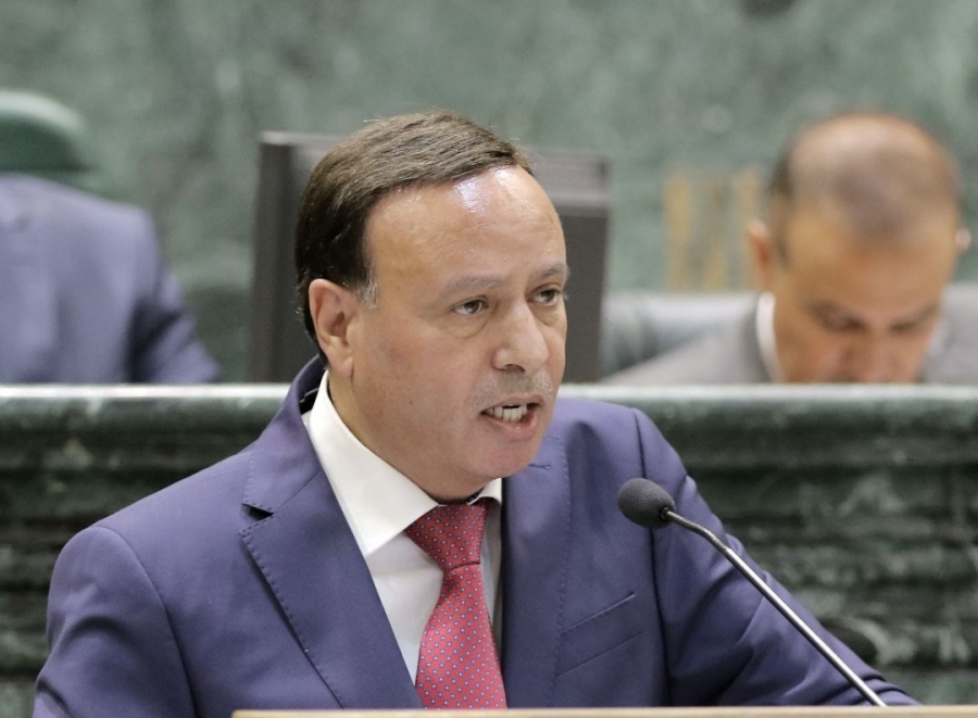 النائب حابس الفايز يدعو لحظر المسيرات يوم الجمعة