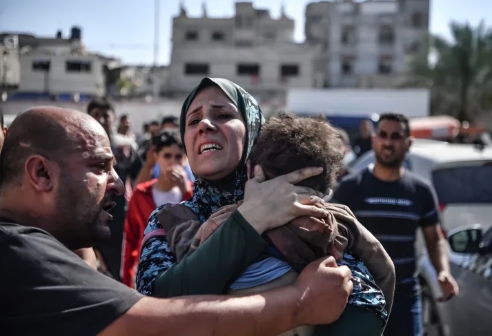 11 شهيدا جراء قصف الاحتلال غزة وخان يونس