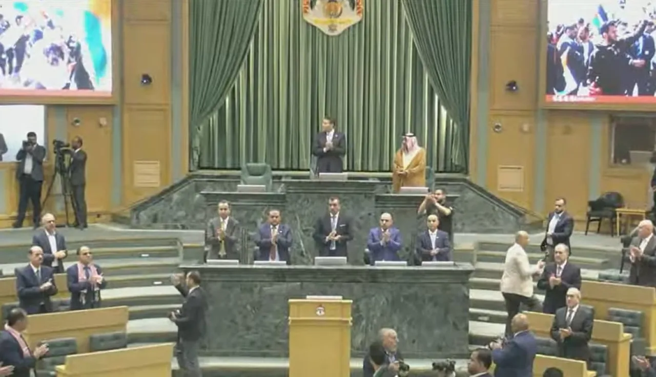 النواب يستهلون جلستهم بعرض فيديو عن العلم الأردني