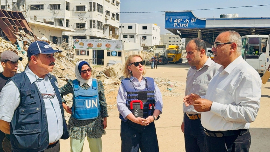 مسؤولة أممية تعبر من غزة عن قلقها العميق للأضرار التي لحقت بمرافق مجمع الشفاء الطبي