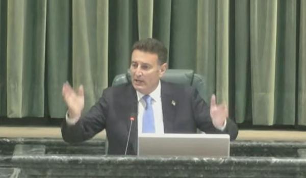 النواب يشطب كلمة للعرموطي: لا خون في الحكومة ونحن نعرف أين الخون