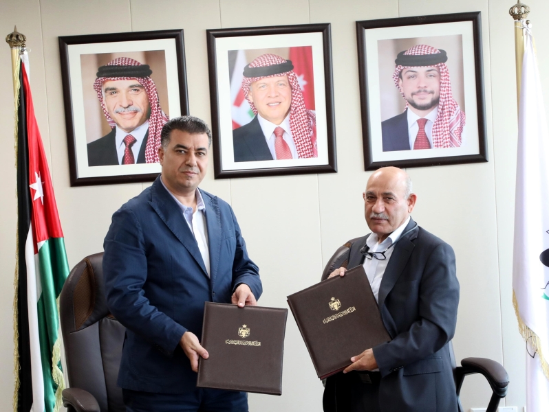 الزراعة توقع اتفاقية للتوسع في تصنيع أغذية الحيوانات الأليفة