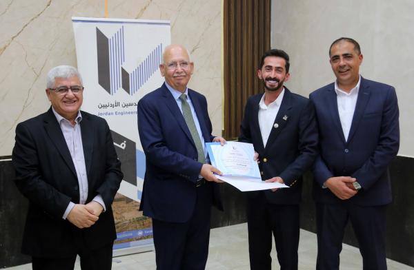 مهندسو الكرك الجدد يؤدون القسم القانوني أمام النقيب