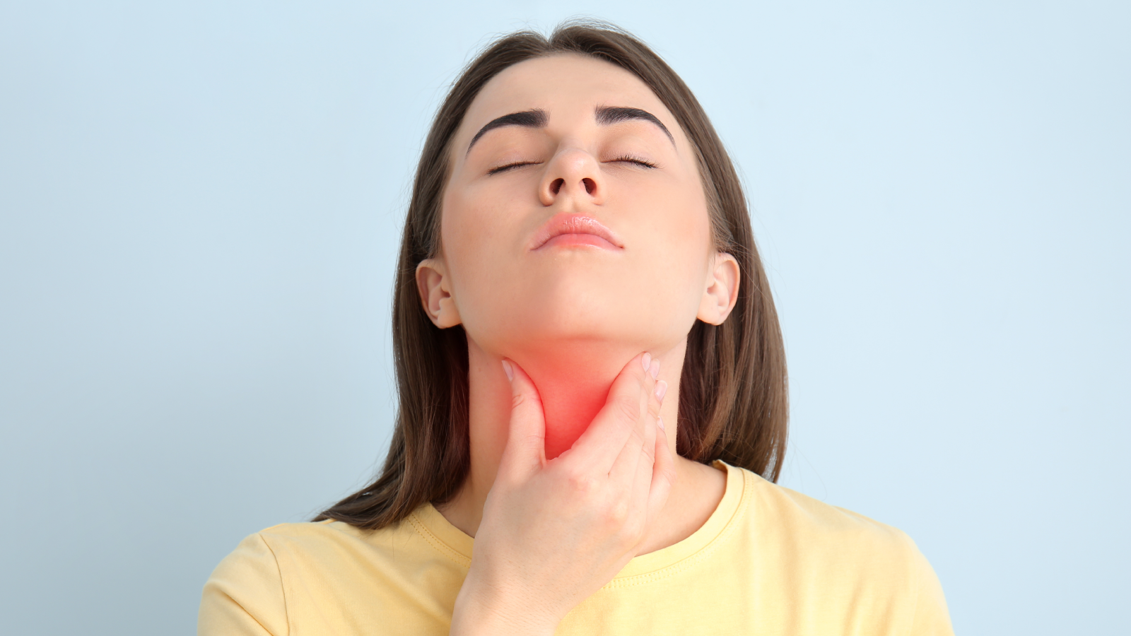 هل تؤثر اضطرابات الغدة الدرقية على حالتكِ المزاجية؟ علامات عليكِ مراقبتها