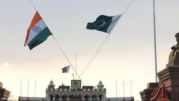 الهند وباكستان تتبادلان إطلاق النار على الحدود
