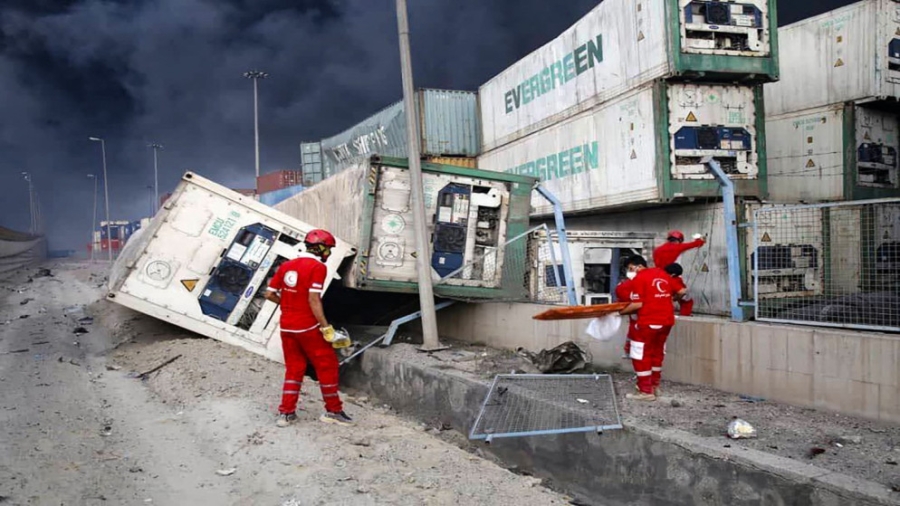 الرئيس الإيراني في طريقه لتفقد موقع الانفجار