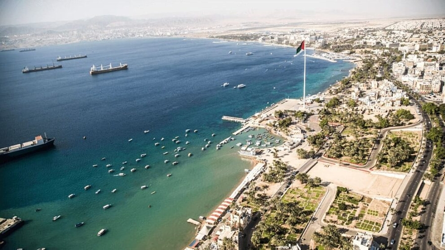 العقبة...الدفاع المدني يتعامل مع حادثة تسرب غاز مصدره مصنع مياه يقع بالمنطقة الحرفية