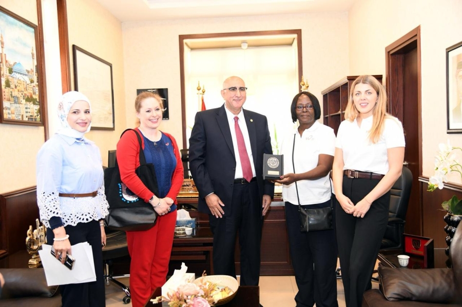 جامعة العلوم والتكنولوجيا تطلق أول تطبيق نوعي اسمعها صح للكشف المبكر والتأهيل السمعي بالتعاون مع منظمة اسمع العالم السويسرية