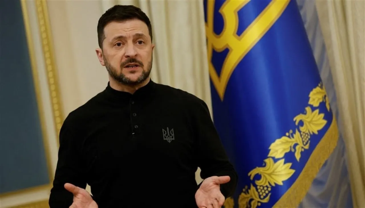 محاولة للتلاعب..زيلينسكي يُشكك في عرض بوتين هُدنة في أوكرانيا