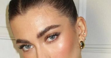 5 خطوات لمكياج ناعم مناسب لفصل الربيع.. حيوى ومليان نضارة