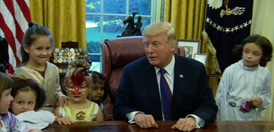 بسبب الصين .. الطفل الأميركي سيحصل على دميتين فقط بدلا من 30!