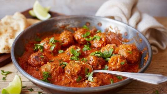 طريقة عمل كفتة السمك بالصلصة