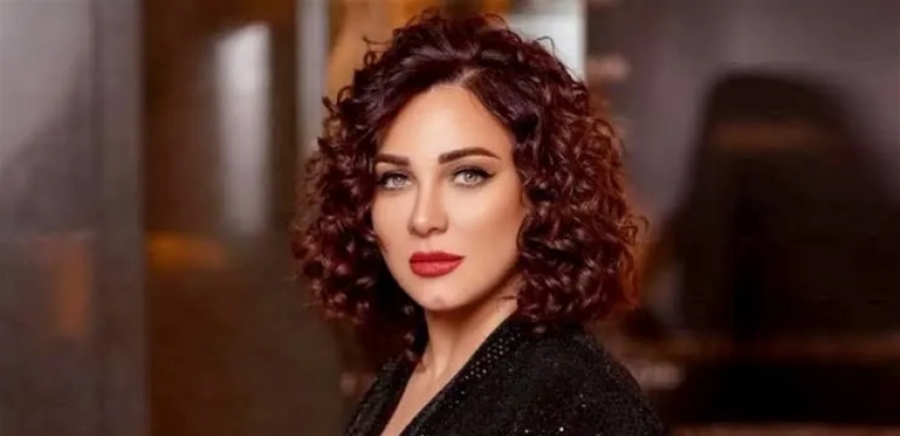 بالصور... هكذا تضامنت سلاف فواخرجي مع سكان السويداء