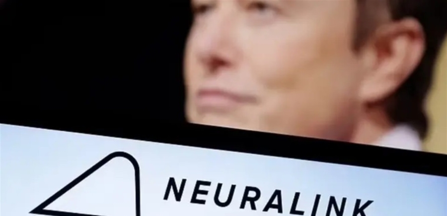 هي ثالث عملية.. ماسك يزرع شريحة ذكية في دماغ إنسان ويُعيد له القدرة على الكلام إليكم التفاصيل