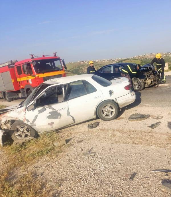 وفاة وإصابة بحادث تصادم مركبتين على طريق إربد