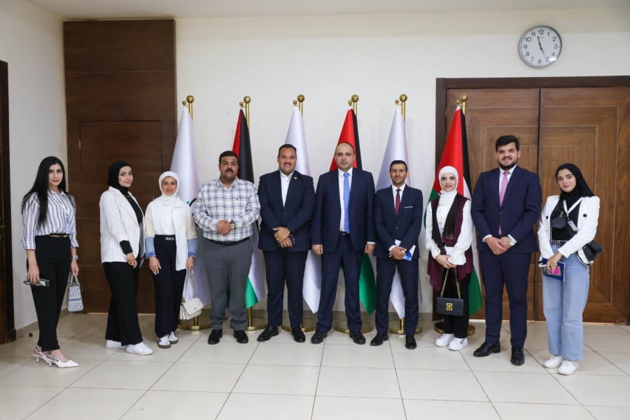 وزير الشباب يلتقي فريق بُكلان للتنمية