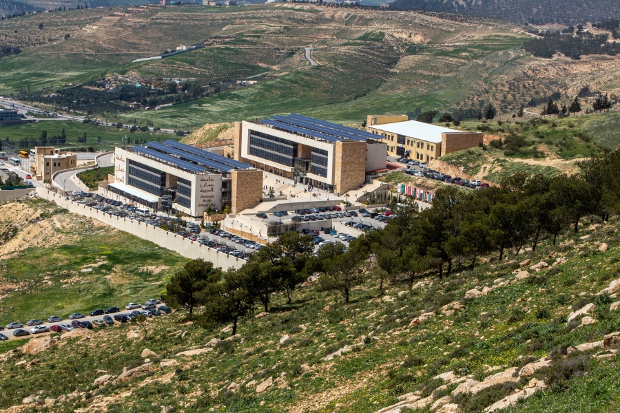 فيلم جامعة عمان العربية... مسيرة الريادة والتميز