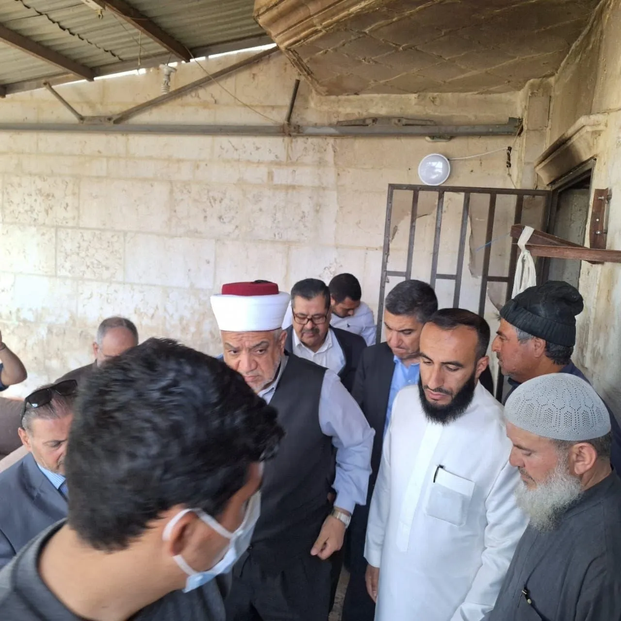 امام مسجد ابو علندا يكشف عن سبب الحريق الذي اودى بحياة اطفاله